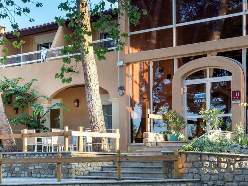 Logis Domaine De Roquerousse