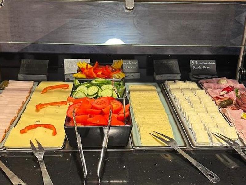 Holiday Inn - the niu, Ridge Halle Central Station by IHG