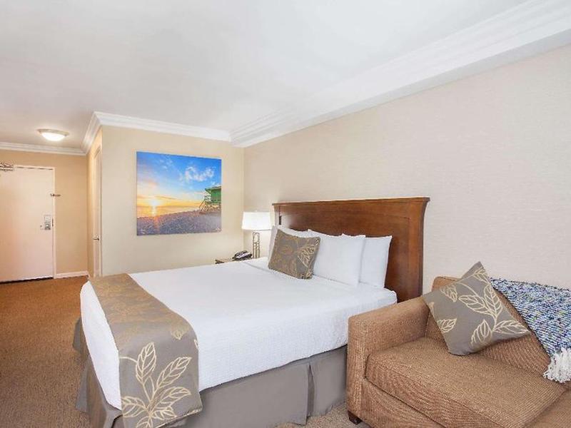 Days Inn by Wyndham San Diego Hotel Circle