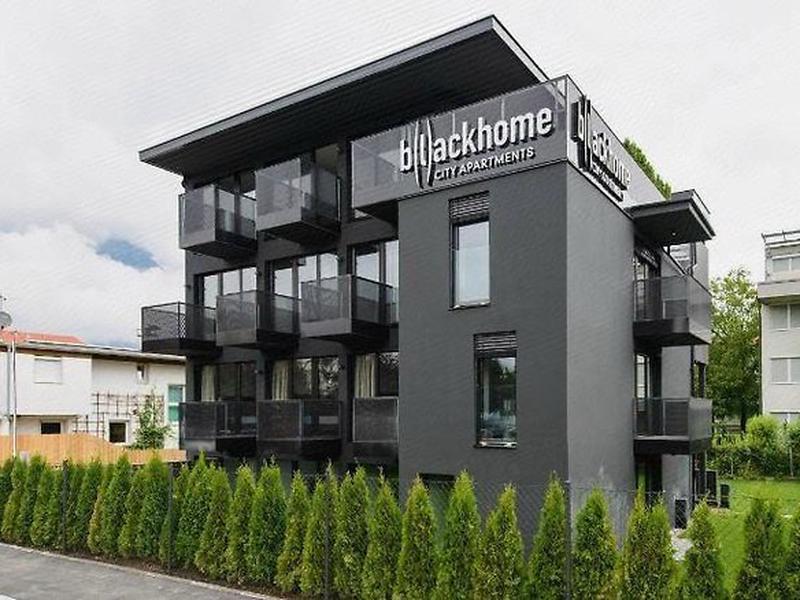 B(l)ackhome City Apartments