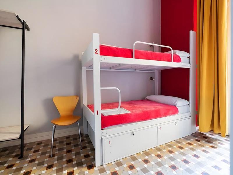 Red Nest Hostel