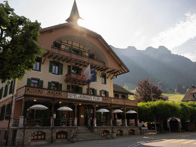 FLÜHLI Hotel Kurhaus