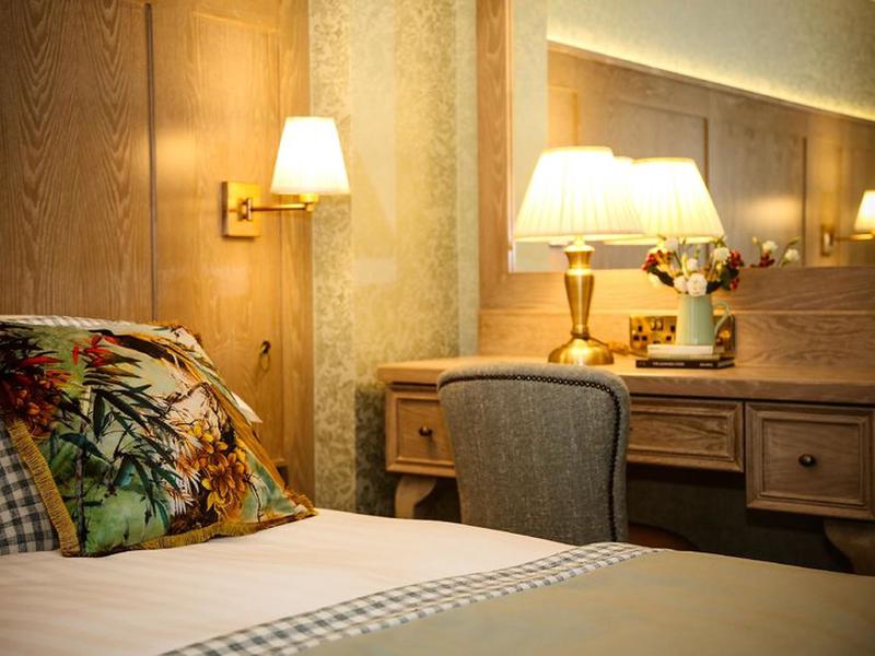 Avalon House Hotel