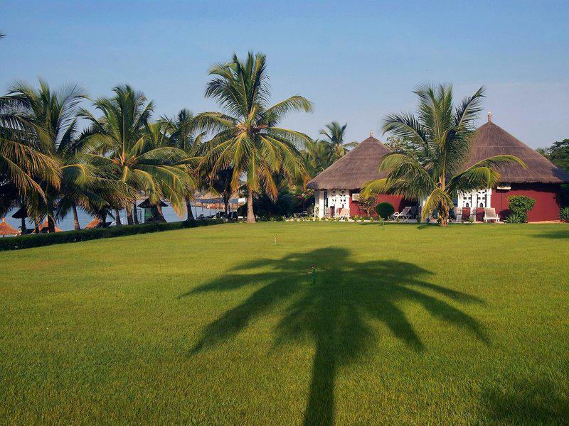 Royam Hotel