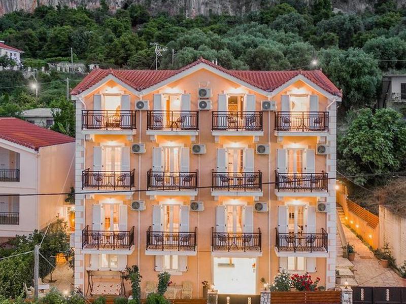 Stellatos House & Suites