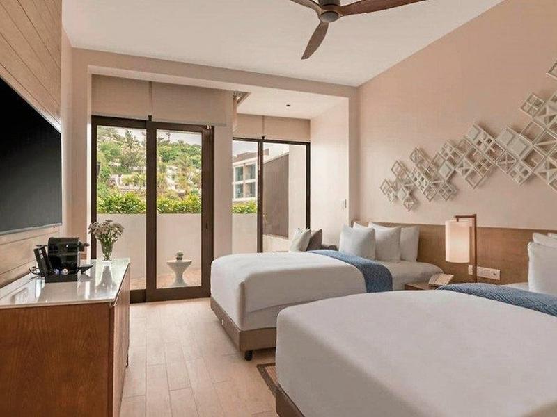 Crimson Resort & Spa Boracay