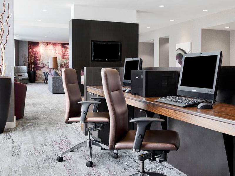 Courtyard by Marriott Newark Downtown