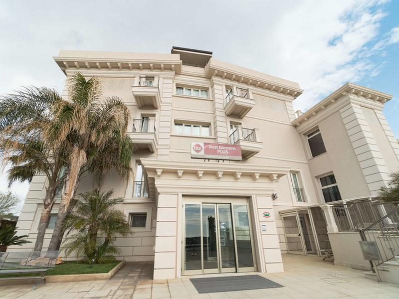 Best Western Plus Hotel Perla Del Porto