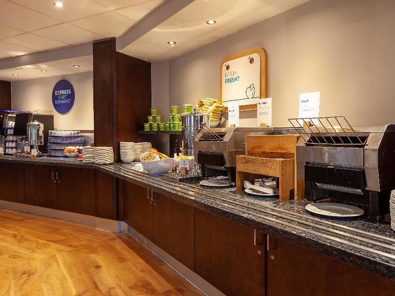 Holiday Inn Express Glasgow - City Center Theatreland by IHG