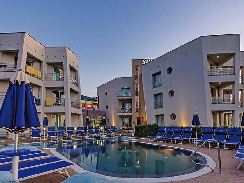 Astro Suite Hotel