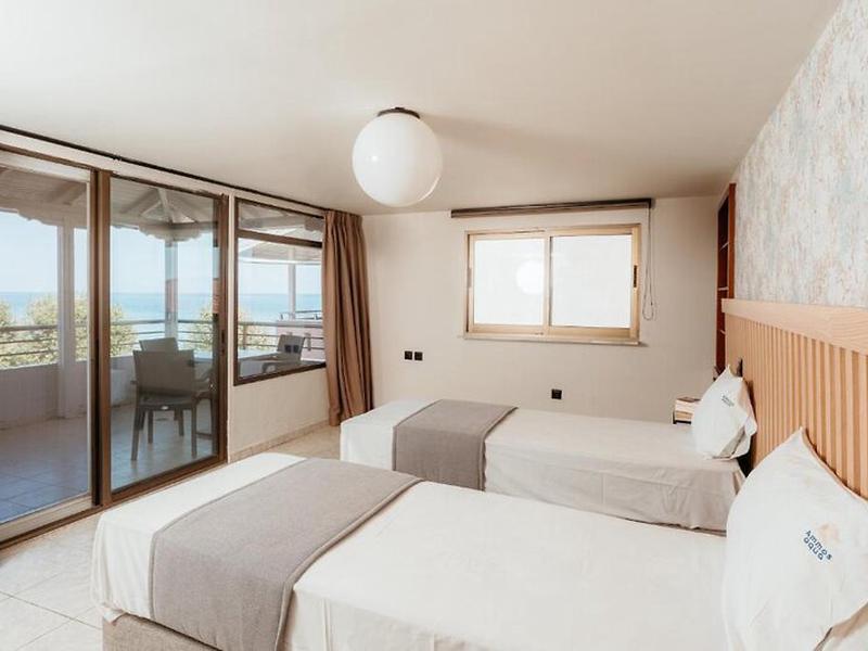Aqua Beachfront Elegant Hotel