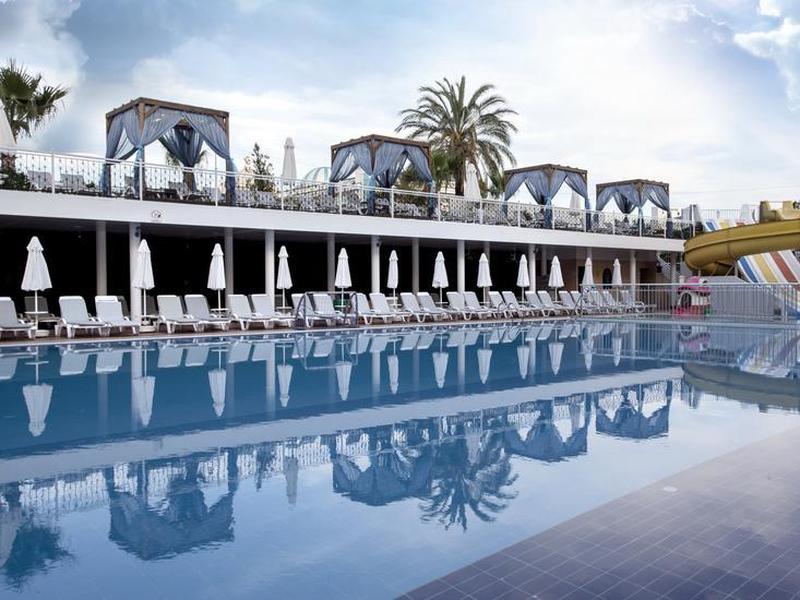 Dream World Resort