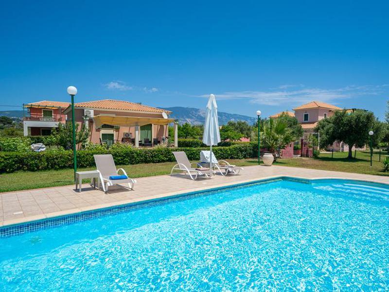 Monambeles Villas