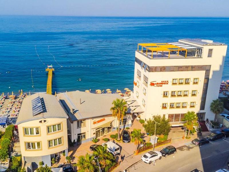 Aragosta Hotel and Restaurant