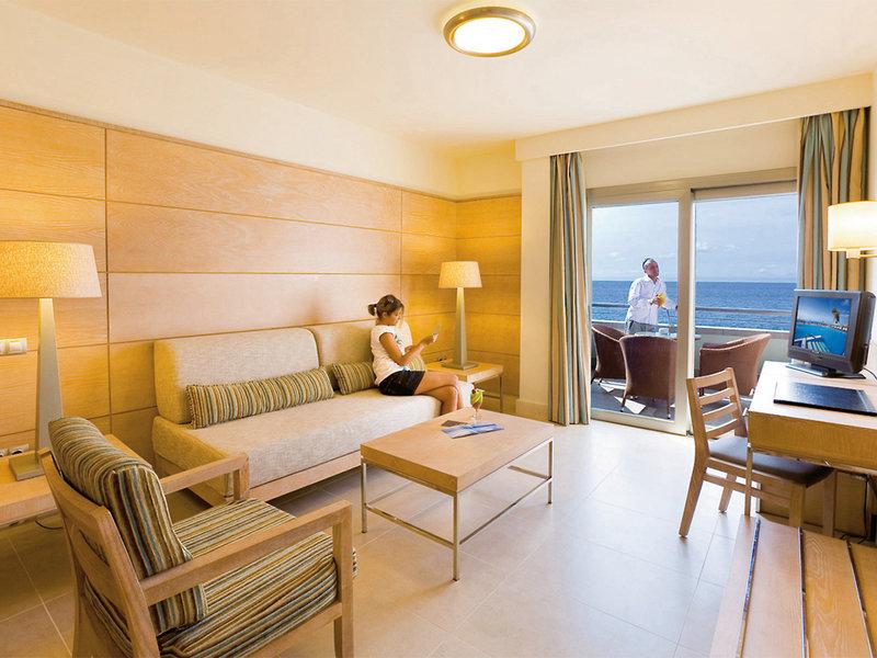 Hotel Arenas del Mar
