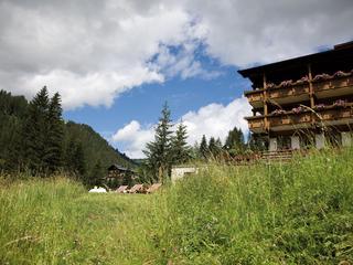 Berghotel Madlener (tr)