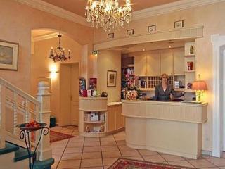 Residenz Joop Magdeburg (tr)