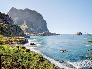 Levadas, üppige Vegetation und raue Küsten (tr)