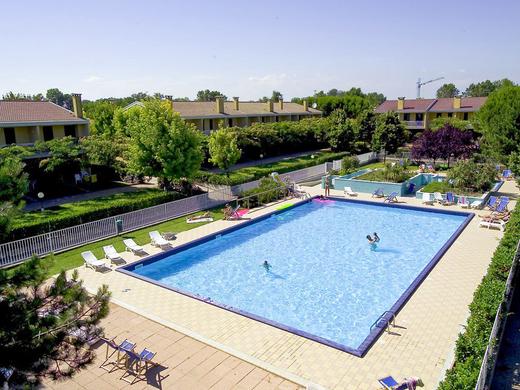 Villaggio dei Fiori / 8 pax