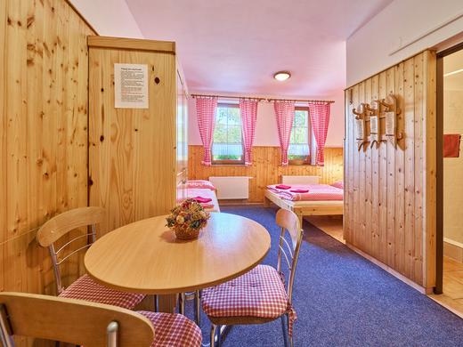 U výcarského dvora II / 3 pax