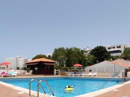 Paradero I & Paradero II