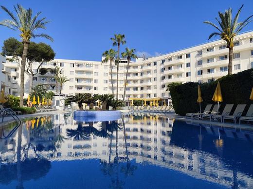 Ivory Playa Aparthotel