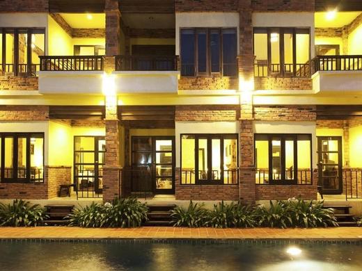 Motive Cottage Resort