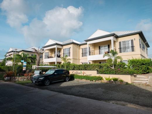 Colibri Court