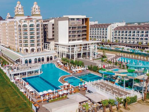 Jadore Deluxe Hotel & Spa