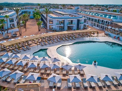 Universal Grand Leon&Spa