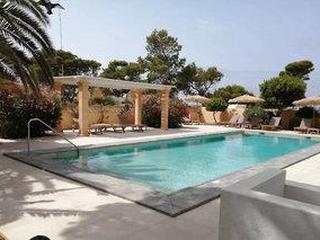 Andreas Apartments (tt)