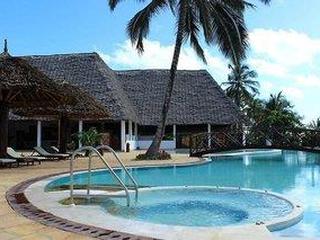 Uroa Bay Beach Resort (tt)