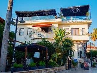 Mono Hotel (tt)