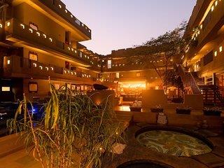 3102bce - A Vedic Resort (tt)