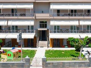 Stork Apartments (tt)