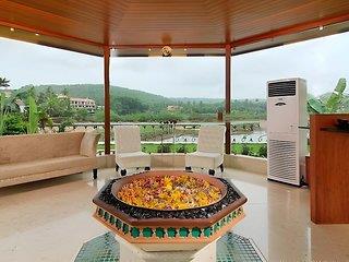 White Pearl Suites (tt)