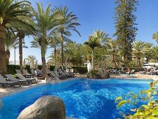 H10 Big Sur Boutique