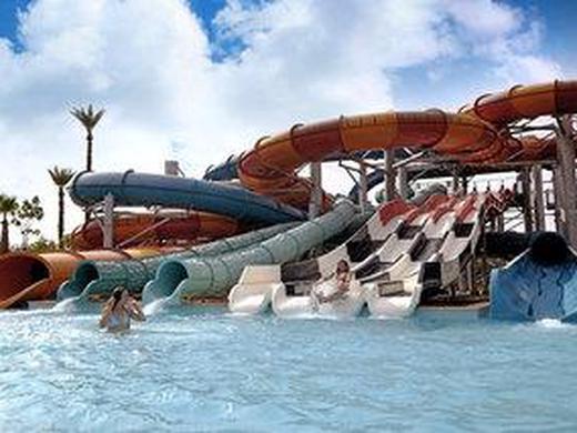 Valeria Family Madina