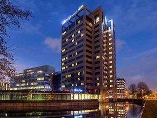 ibis budget City South