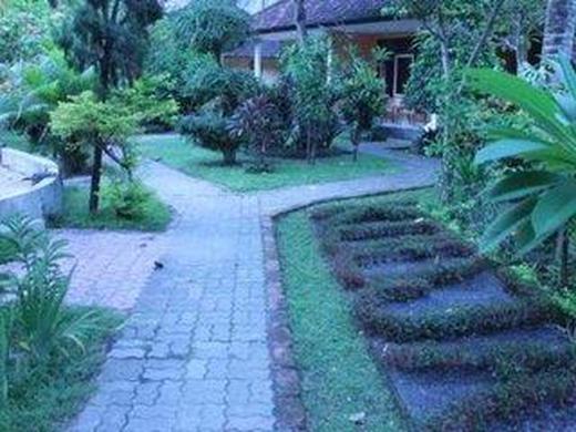 Super OYO 3261 Hotel Ratu