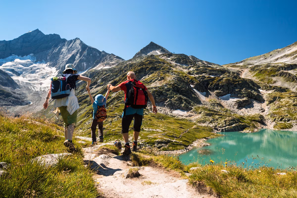 Familienurlaub Berge Kind
