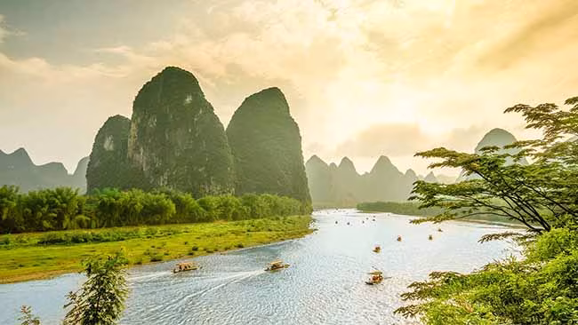 Thailand, Hua Hin, Fluss mit Booten