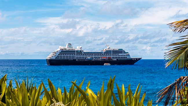 Azamara Kreuzfahrtschiff Onward im Meer