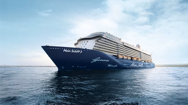 Mein Schiff 3 Kreuzfahrtschiff im Meer