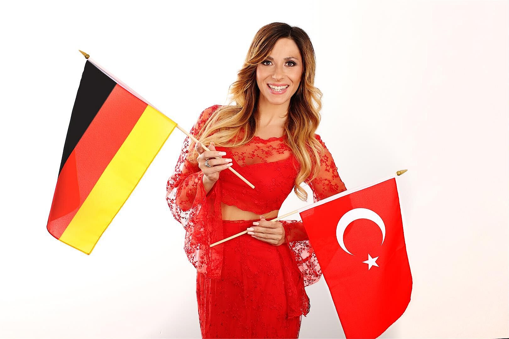 Gülcan Kamps im Einsatz für die deutsch-türkische Freundschaft