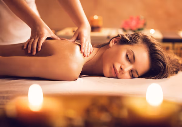Wellness Frau Urlaub