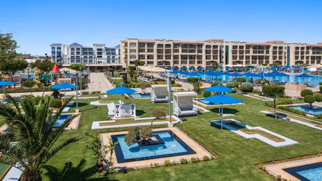 Ägypten - Pickalbatros White Beach Resort, Hotelanlage mit Garten