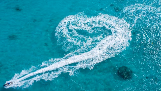 Herz Aus Wellen im Meer