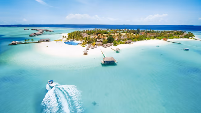 Indischer Ozean - Malediven, Insel mit Resort