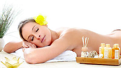 wellness frau entspannung